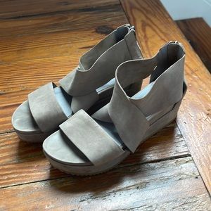 Eileen Fisher sandals 8.5 great condition